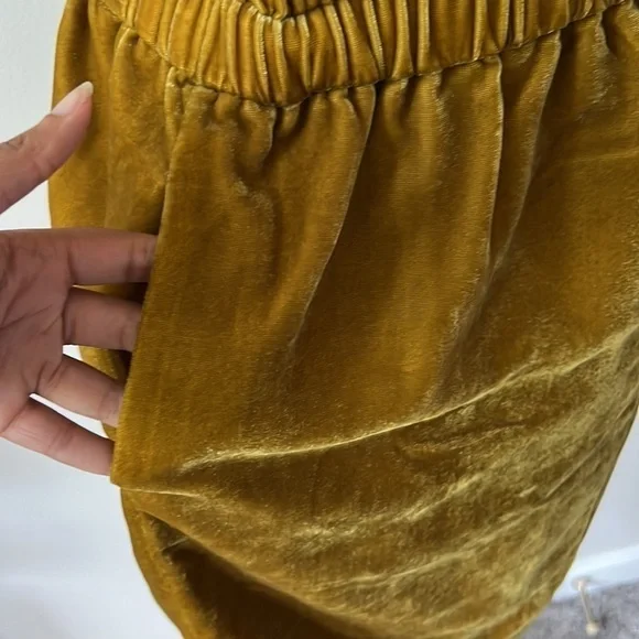 JCrew Gold Velvet skirt - Picture 3 of 6